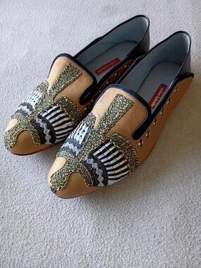 Meher Kakalia Anzu Gold Leather Embroidered Beaded Moccasins Size 38